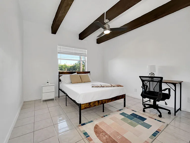 Gardenia Rd — Photo 1