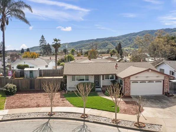 1250 Driftwood Ter, Gilroy, CA 95020