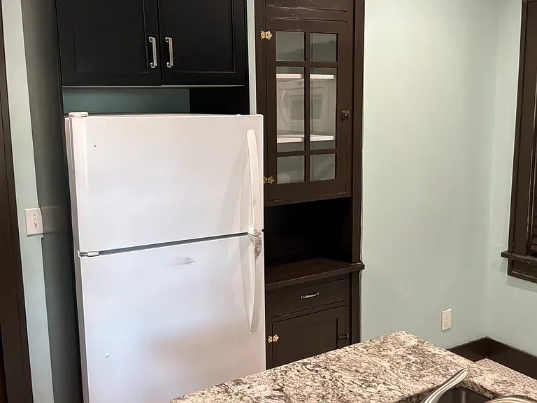 1216 N Emporia Ave — Photo 6