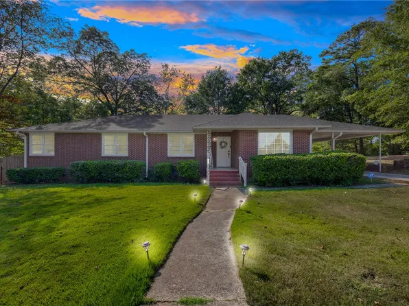 200 Pine St, Seneca, SC 29678