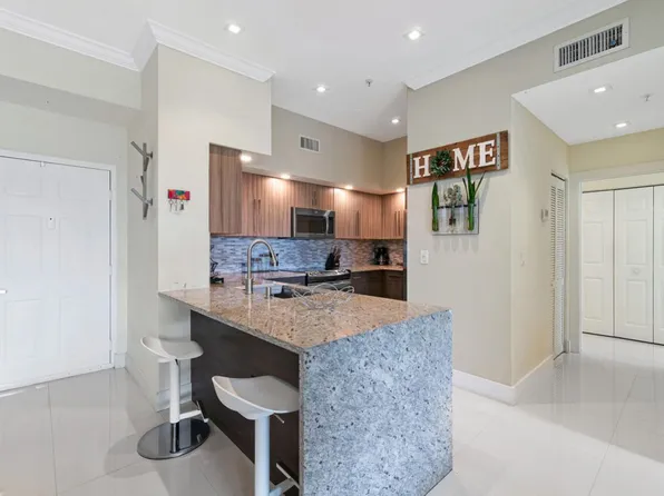 11730 Saint Andrews Pl, Wellington, FL