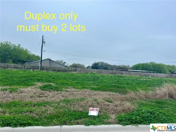 118 W Aimable St, Port Lavaca, TX 77979