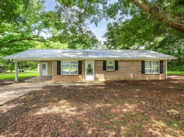 53 Pettus Dr, Anniston, AL 36207