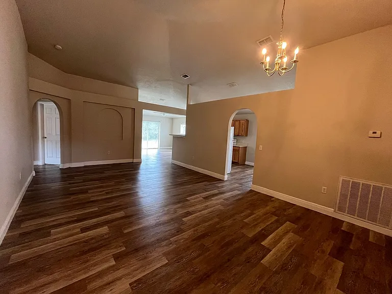459 Rio Grande Ln — Photo 4