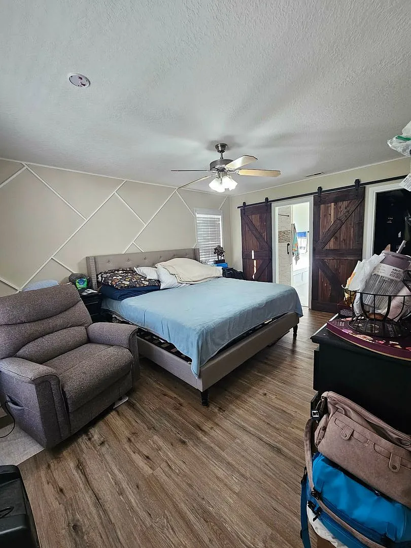 Nicely Updated 5 Bedroom Home! — Photo 3