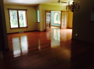 5332 S 46th St #22, Greenfield, WI 53220