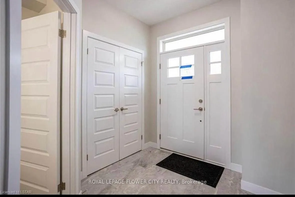 3 bed, $2,749 — Photo 2