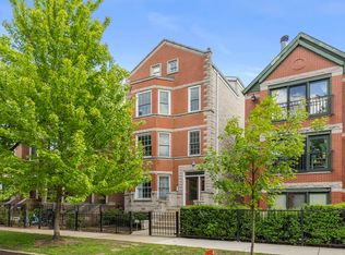 1525 W George St #2, Chicago, IL 60657