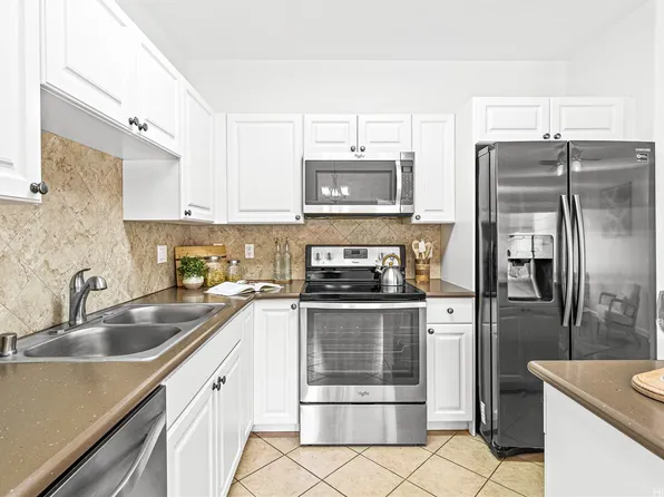 91-2109 Kaioli St APT 303, Ewa Beach, HI 96706