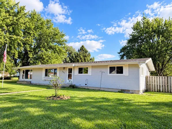 404 E Broadway St, Prairie Du Chien, WI 53821