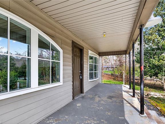 2nd image of 1312 Mack Rd