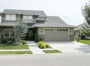 5506 N Fox Run Way, Meridian, ID 83642