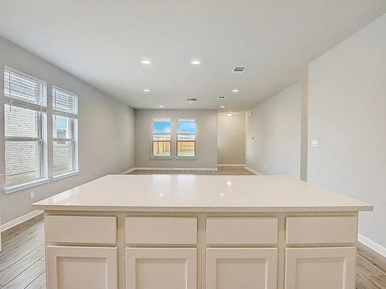 108 Peruvian Ln — Photo 10