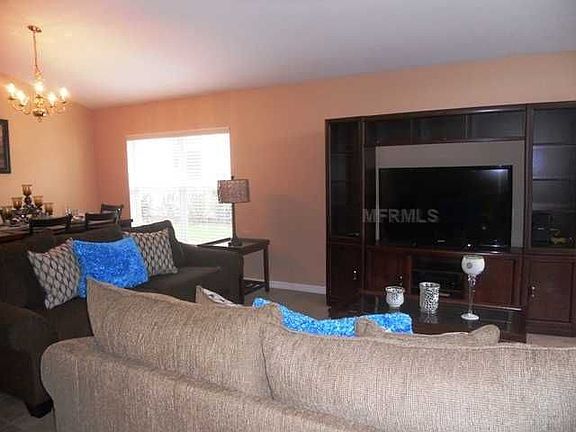 2nd image of 555 Paloma Dr