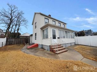 5 Martins Ln, Sayreville, NJ
