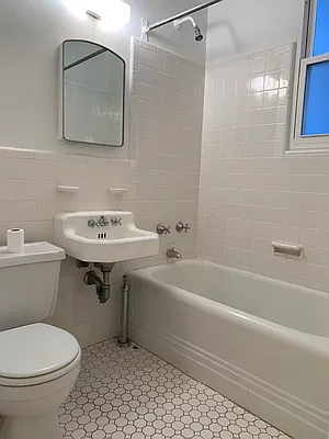 Rented by Buchbinder & Warren | media 9