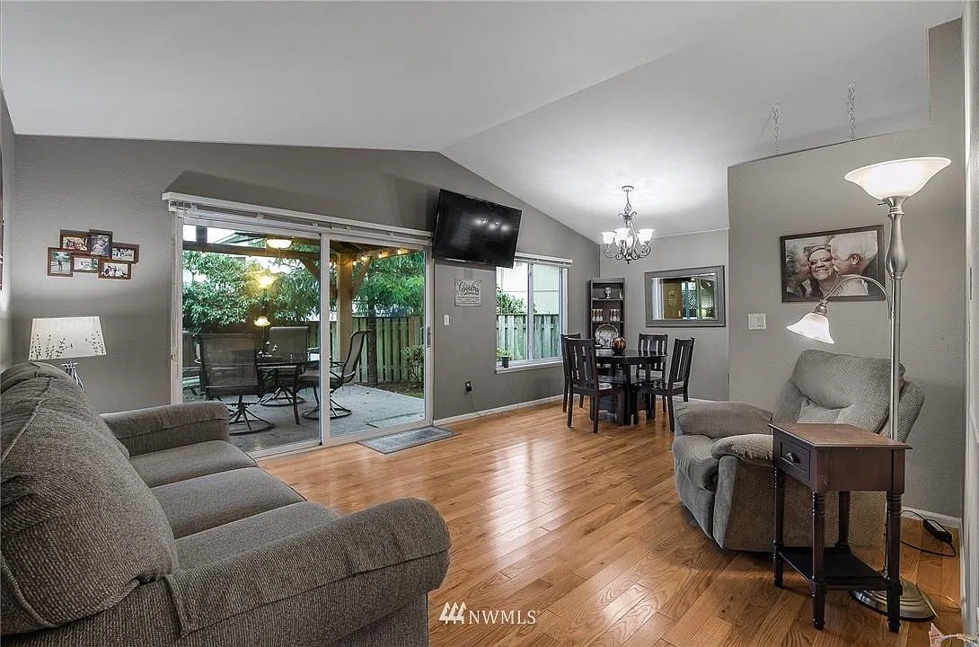 3 bed, 1490 sqft, $3,400 — Photo 3
