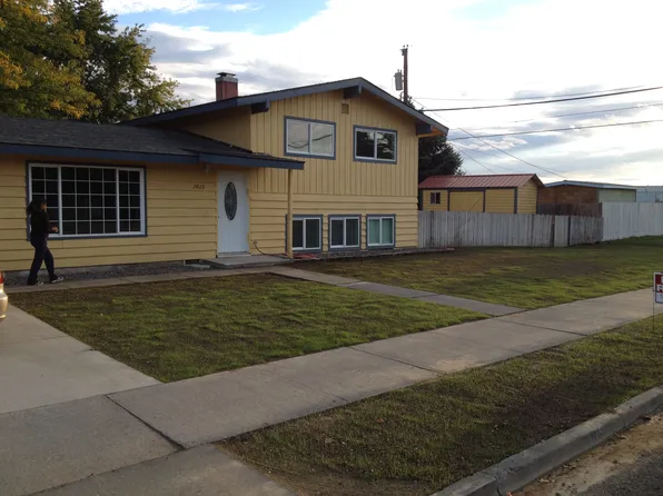 1015 E Hill Ave, Moses Lake, WA 98837