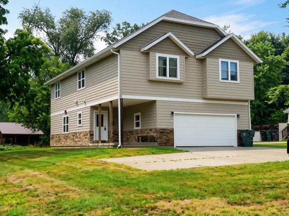534 S Gault STREET, Whitewater, WI 53190