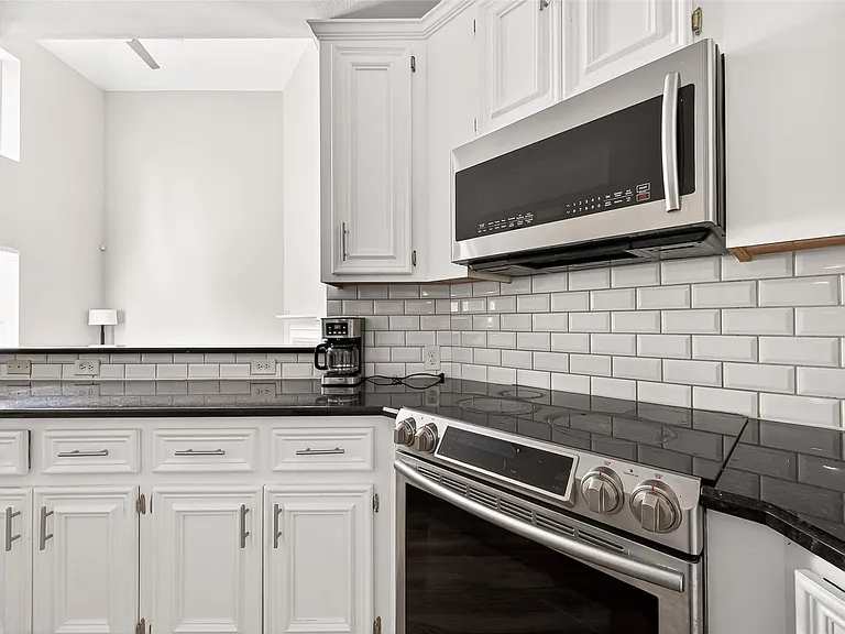 25507 Lyon Springs Ct — Photo 26
