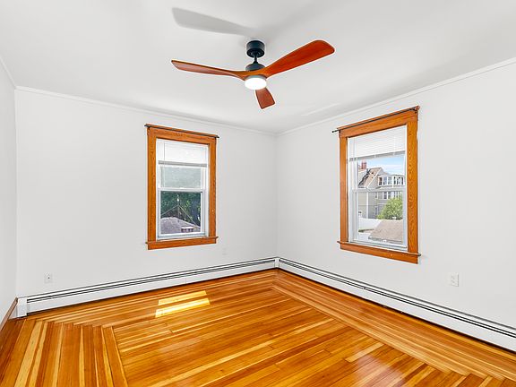 2nd image of 199-201 Woodward Ave #2