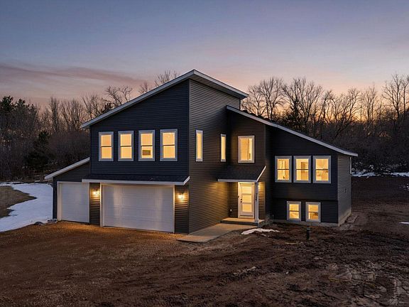 4th image of 739 Magoo Rd