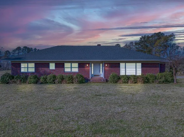 388 E Main St, Harleyville, SC 29448