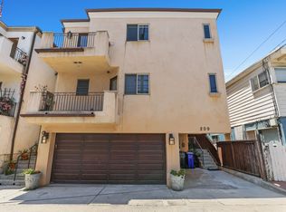 209 Crest Dr, Manhattan Beach, CA 90266