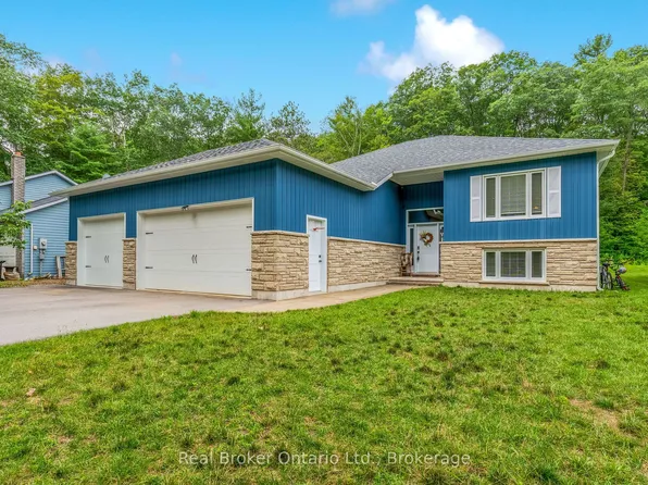 204 Golf Course Rd, Wasaga Beach, ON L9Z 1S6
