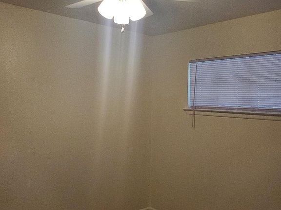 4th image of 2738 Woodbury Dr