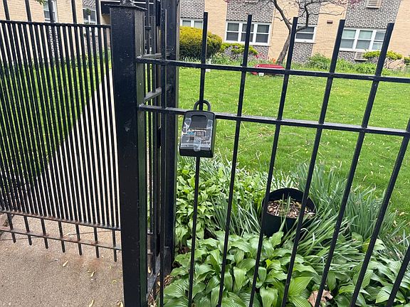 5th image of 1728 W Farwell Ave APT 107