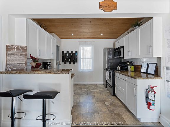 5th image of 1459 Niagara Stone Rd