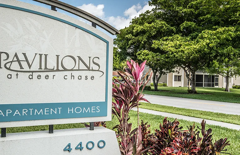Pavilions at Deer Chase Apartments — Photo 30