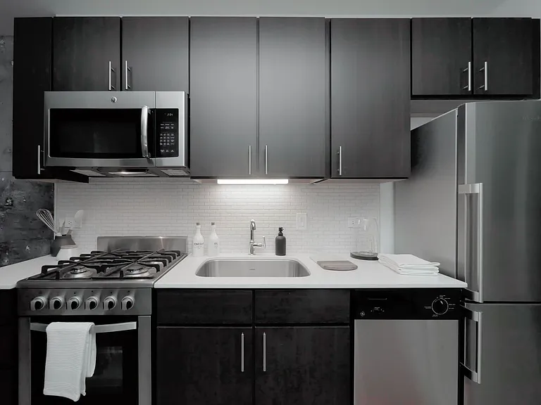 River North Luxury, On Display — Photo 24