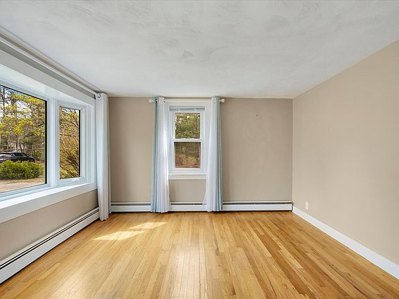 3rd image of 61 Old Phinneys Lane