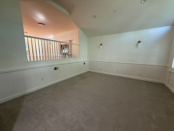 2nd image of 1050 Connecticut Dr