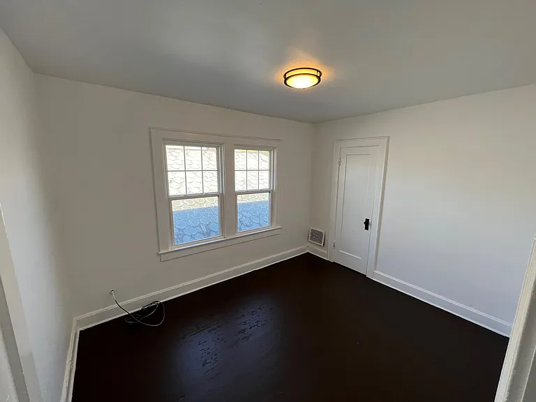 1225 S Champion Ave — Photo 4