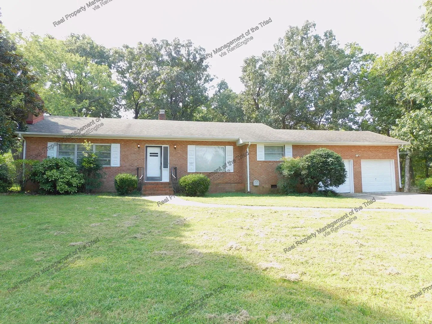 3 bed, 2.0 bath, 1867 sqft, $1,795 — Photo 1