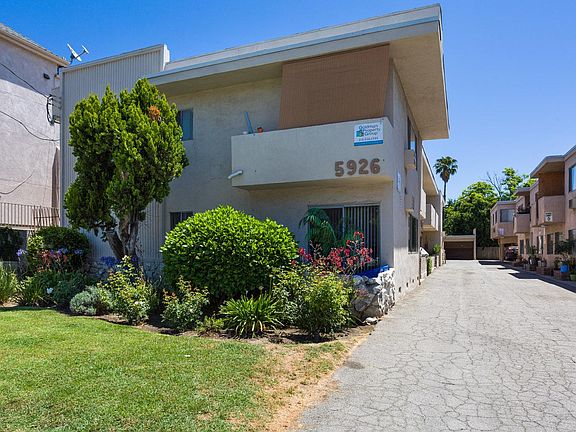 2nd image of 5926 Woodman Ave APT 3