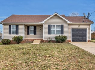 303 Pappy Dr, Oak Grove, KY 42262
