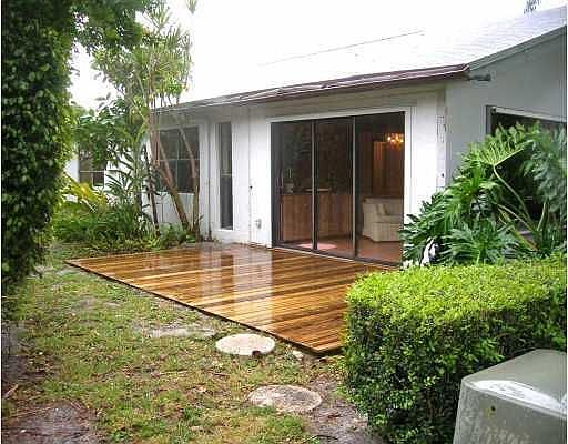 1st image of 950 NW 26th Ave