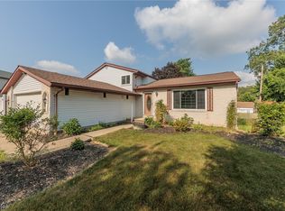 18360 Walnut Dr, Strongsville, OH
