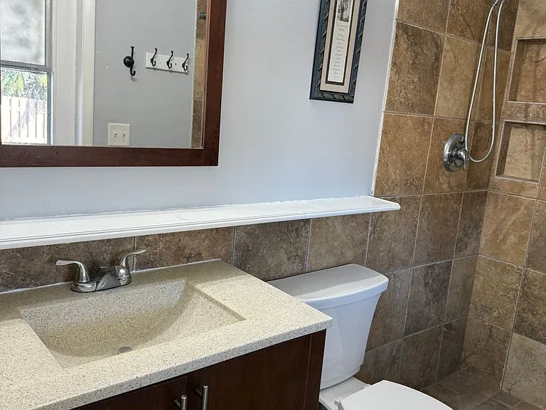 144 Christie Ave — Photo 15