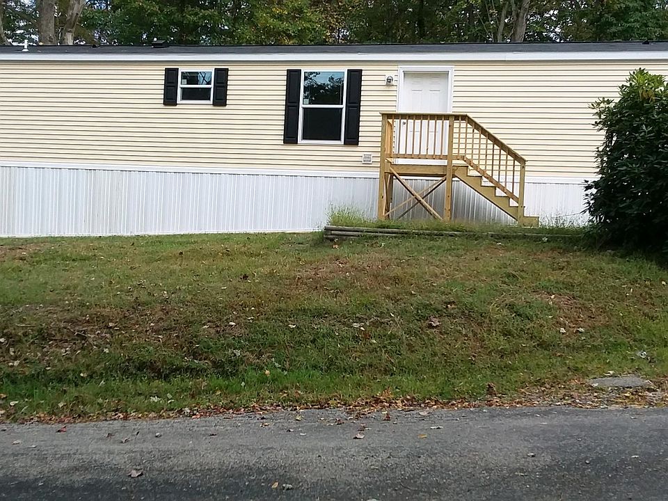 1st image of 1017 Peachtree Ln #8
