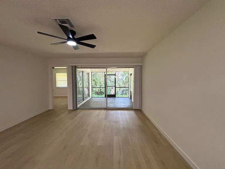 2801 Vasco St #14 — Photo 6