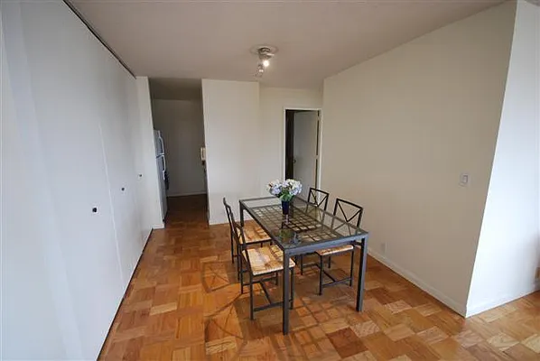 Rented by Luxury Habitat | media 15