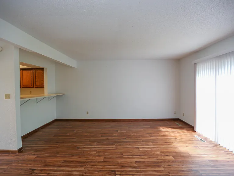 439 Foxfire Dr — Photo 5