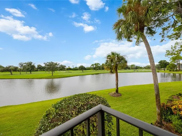 225 Wildwood LN, NAPLES, FL 34105