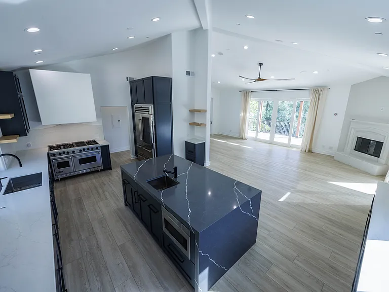 6029 Fairview Pl — Photo 22