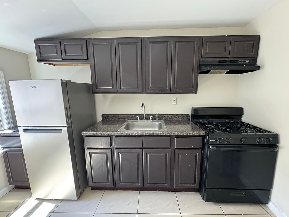 1st image of 18-20 Lanark Ave #3AA